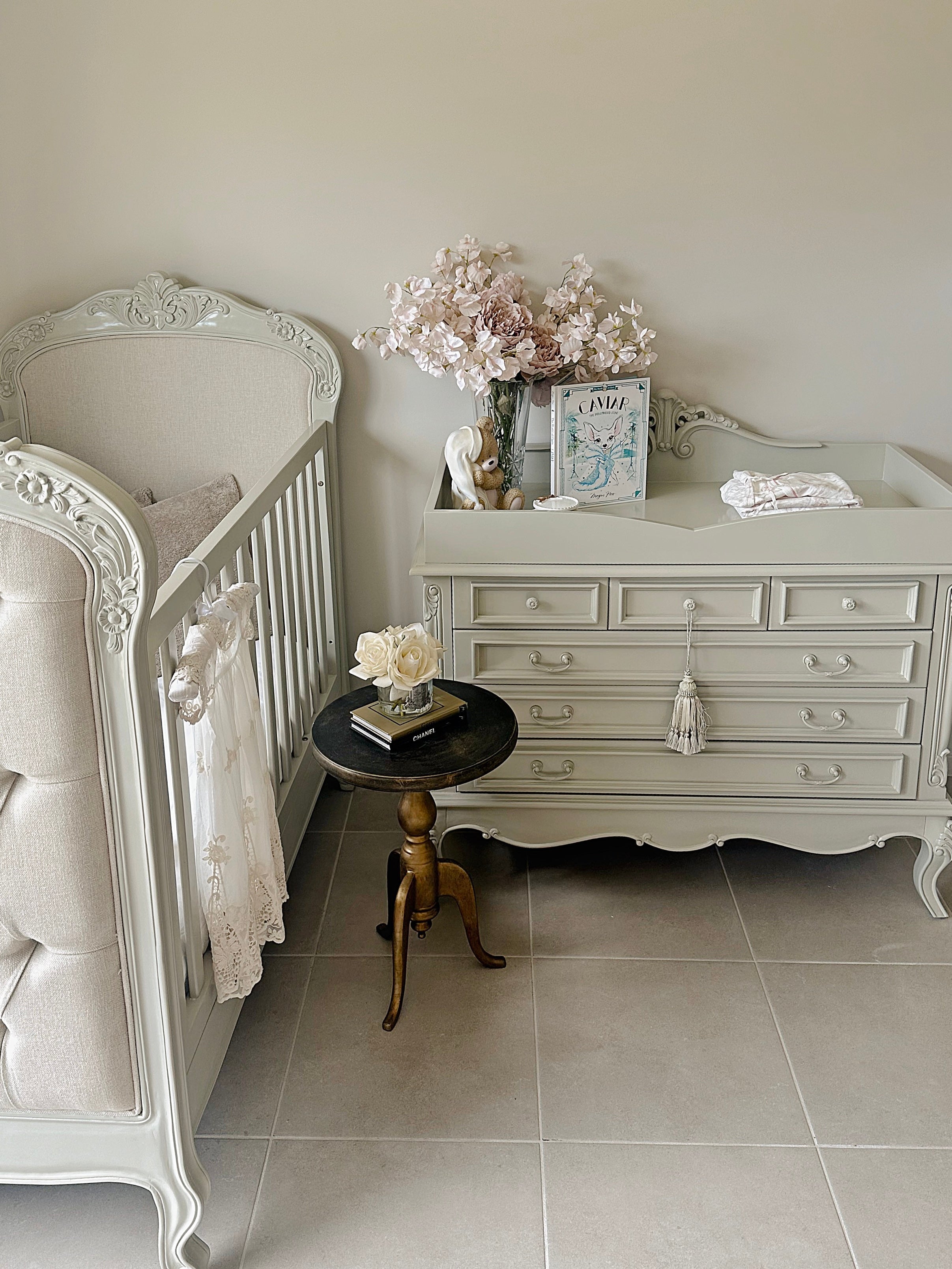 Amelie Sage - 6-Drawer Dresser & Topper Set