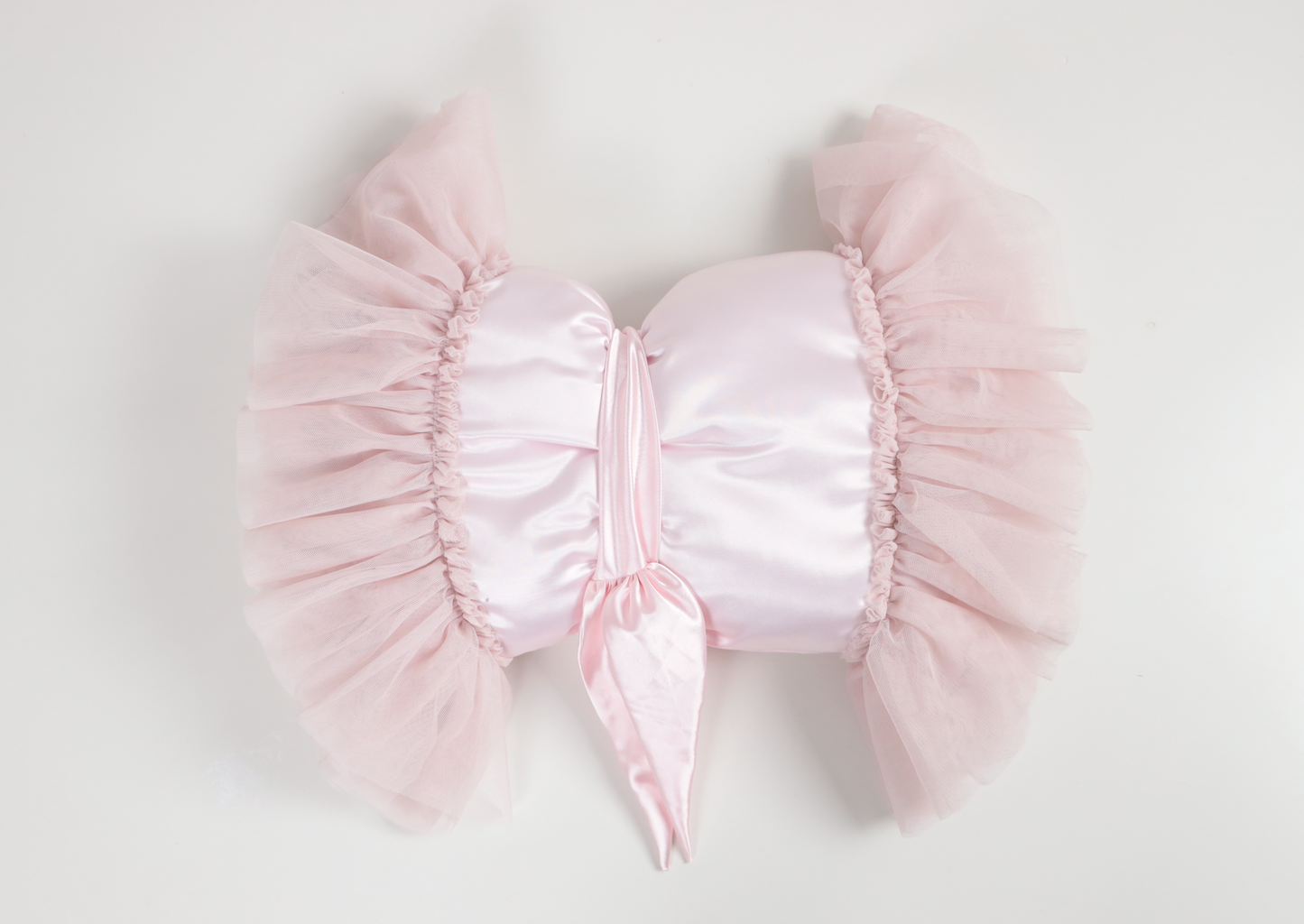 Dreamy Bow Cushion