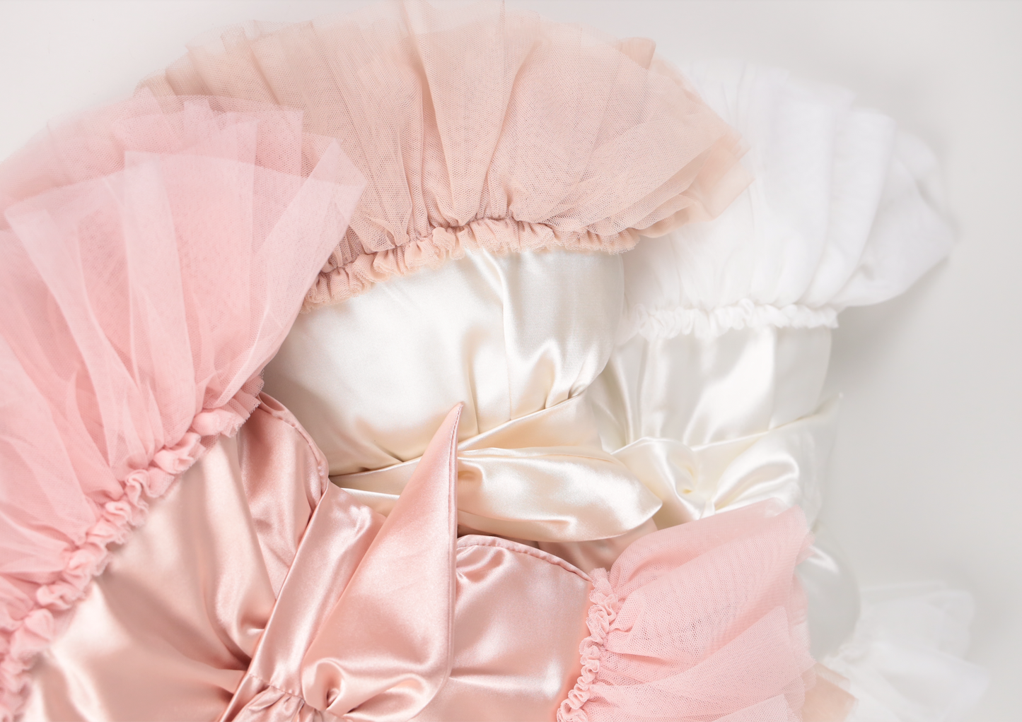 Dreamy Bow Cushion