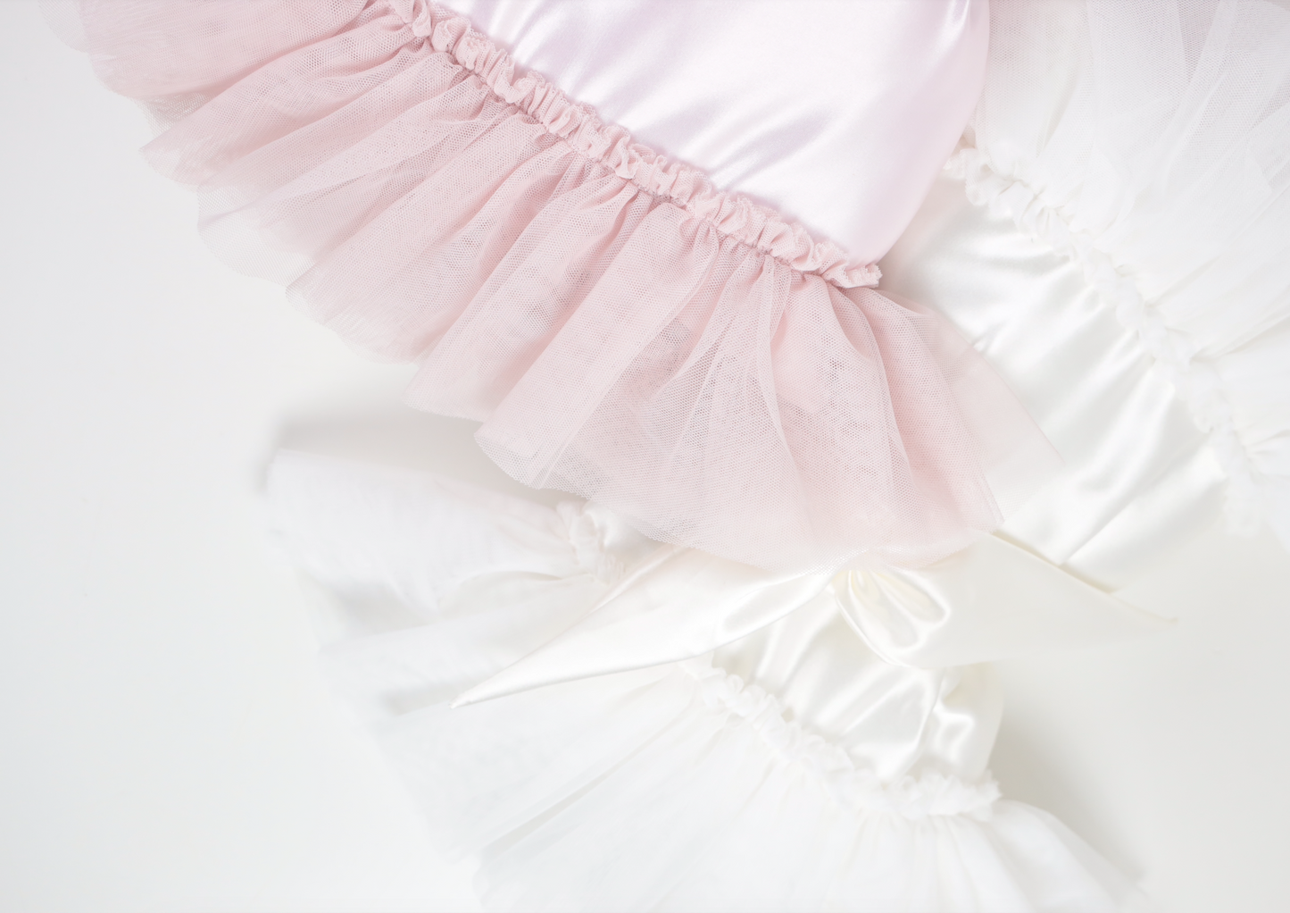 Dreamy Bow Cushion