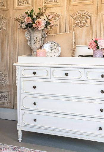 Amelie Dresser & Topper