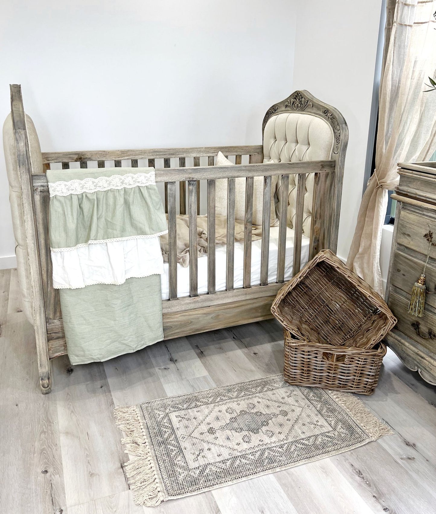 Amelie Antique White Cot