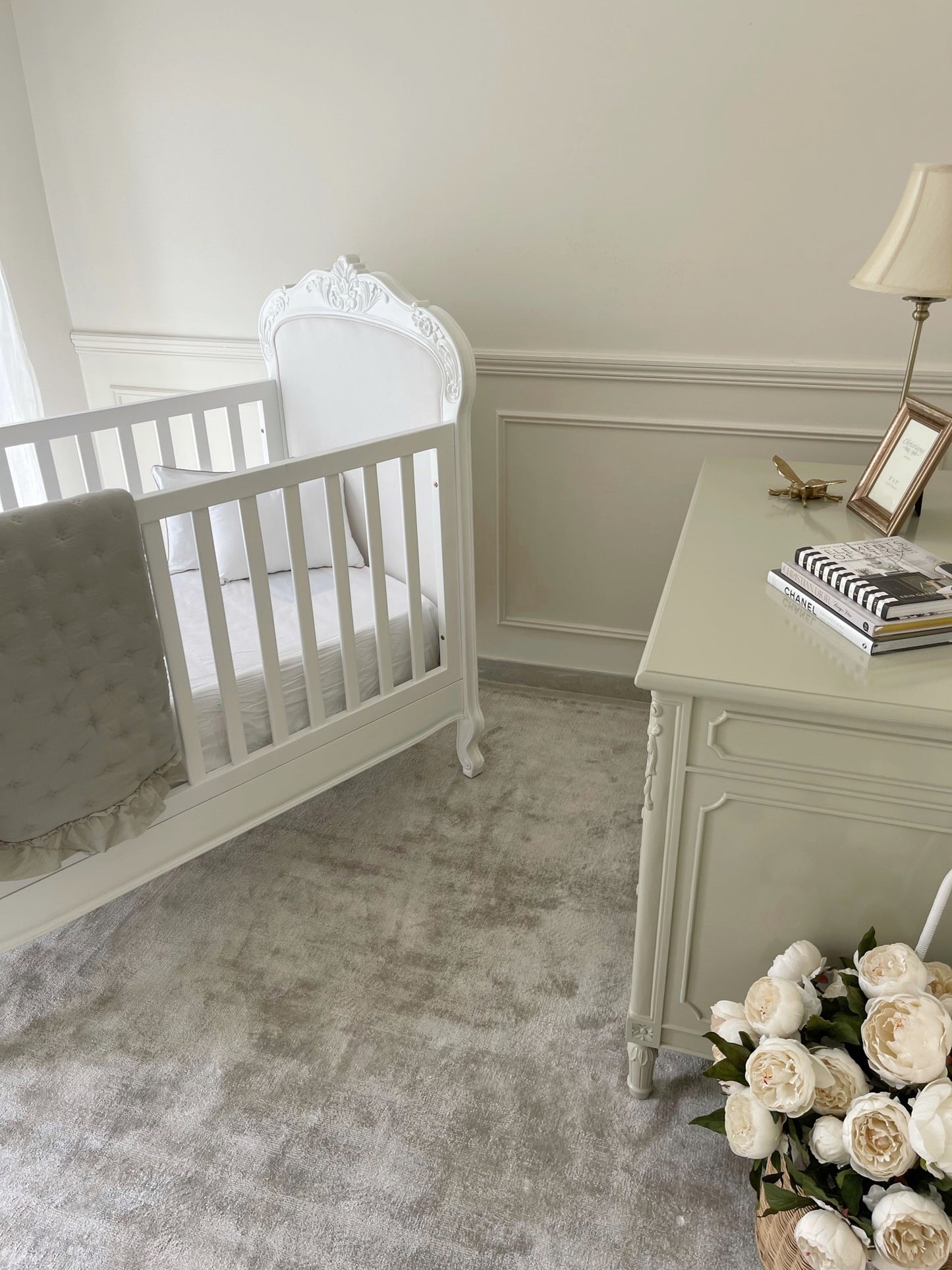 Amelie Antique White Cot